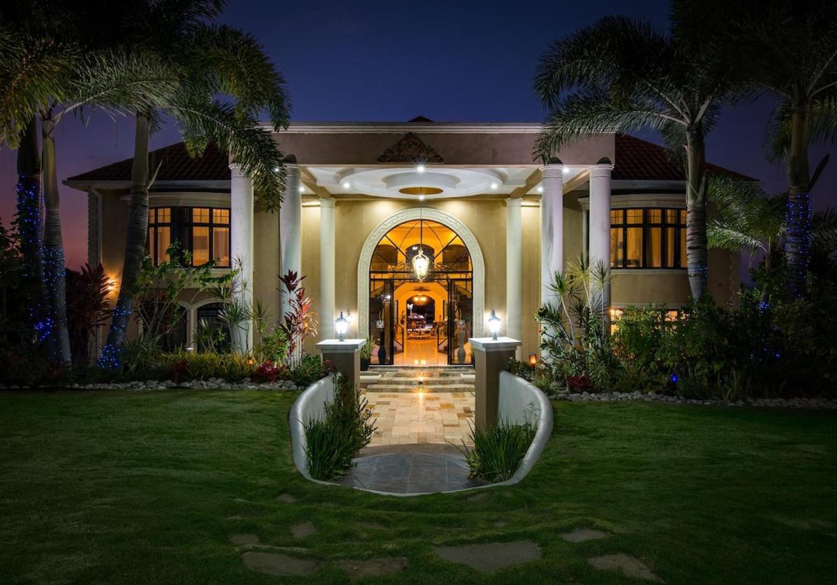 Villa Mimosa Jamaica Exclusive Luxury Stay- Resort Vibe Discovery Bay Εξωτερικό φωτογραφία